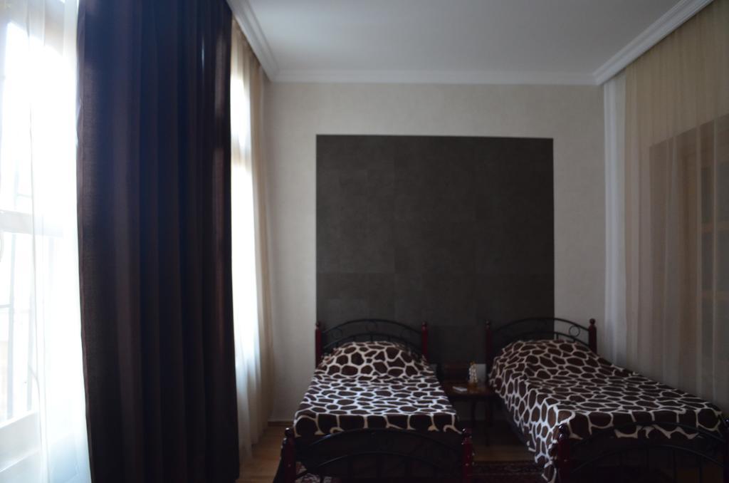 Happy Home Sololaki Tbilisi Esterno foto